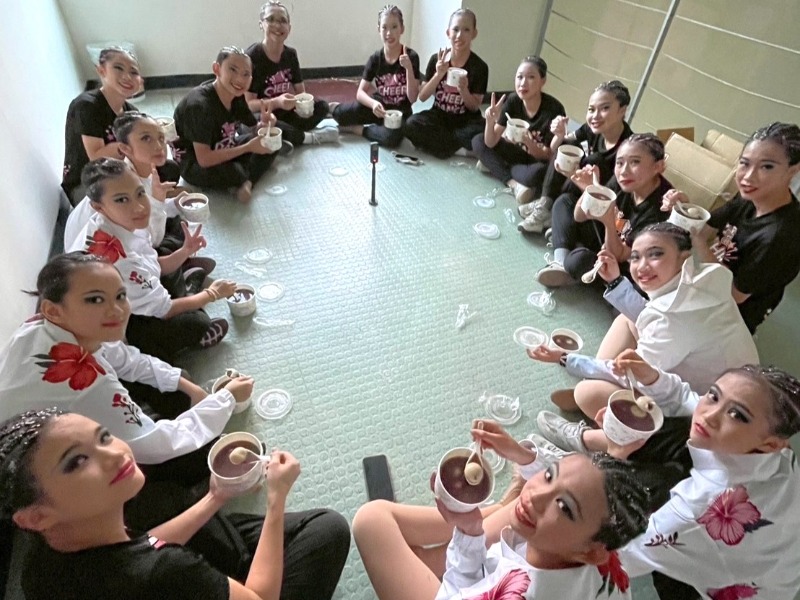 「2025年第22屆全國啦啦隊錦標賽」局長陳良乾準備圓仔湯為選手們加油打氣