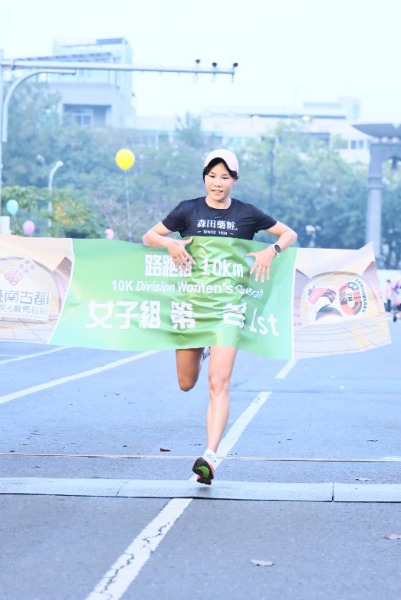 2026臺南古都國際半程馬拉松10K女子組游雅君奪冠