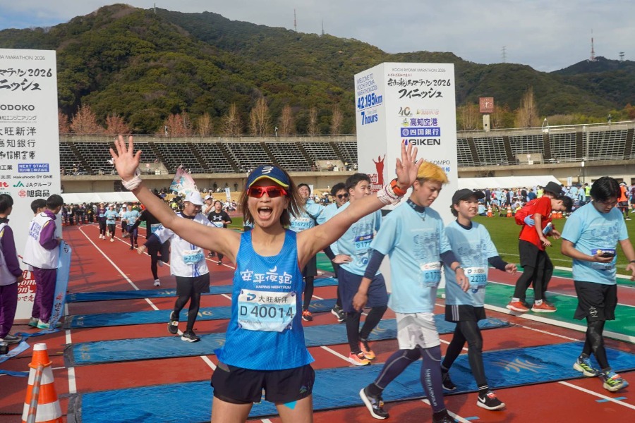 臺南市政府市長室秘書林唯莉率隊參加日本高知龍馬馬拉松