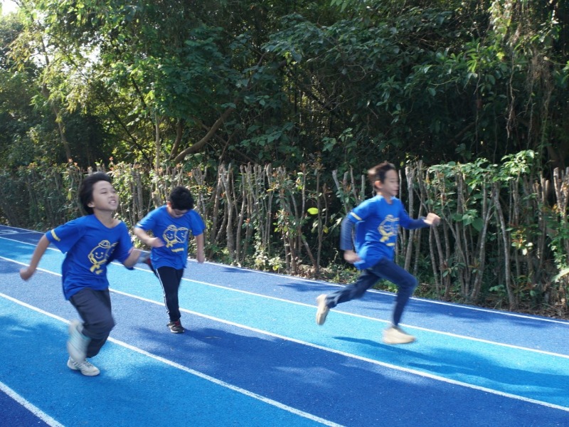 文和實驗小學學生於60公尺PU跑道奔跑競賽