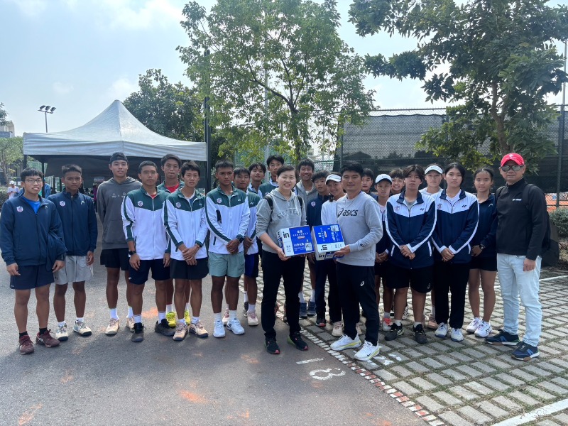 體育局向本市網球代表隊慰勞