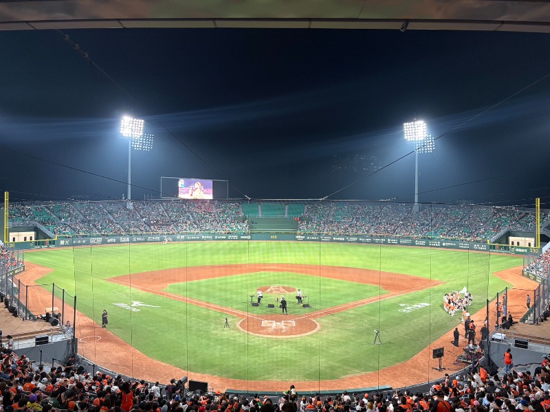 臺南亞太國際棒球訓練中心成棒主球場3月29日開幕戰現場盛況