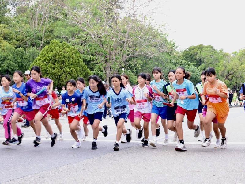 114學年度臺南市第5屆馬拉松接力班際對抗賽起跑