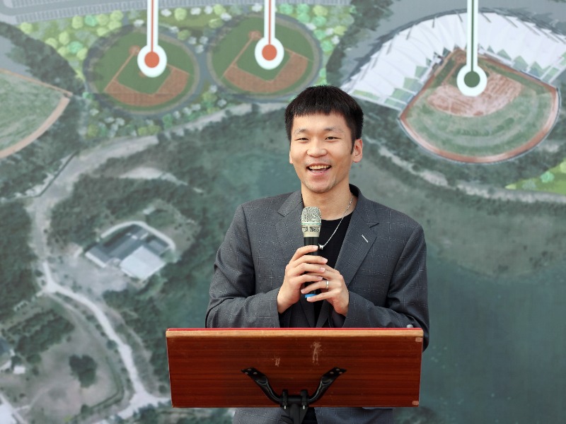 「國家棒球訓練基地」揭牌運動部部長李洋致詞