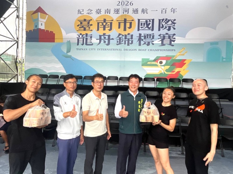 2026臺南市國際龍舟錦標賽局長陳良乾探班即將成真火舞團彩排