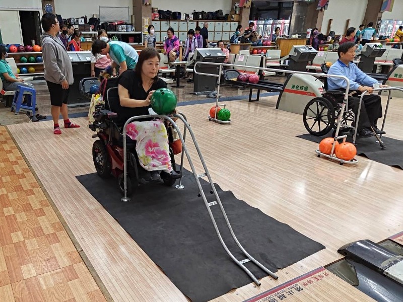 臺南市西藥盃身心障礙者保齡球賽比賽實況
