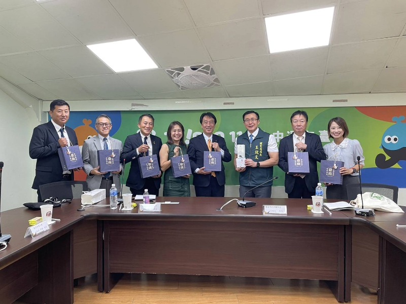 日本能美市與臺南市政府體育局合影
